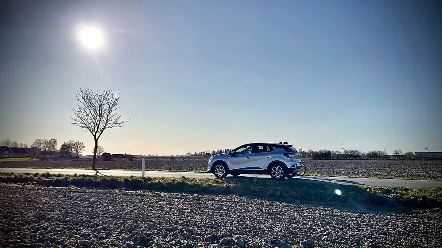 Køredynamisk er den ikke forførende, men SUV-segmentet handler ikke om s-kurve-knusende-talenter, men om værdi-for-pengene og funktionalitet. Og her fungerer den nye Captur.
