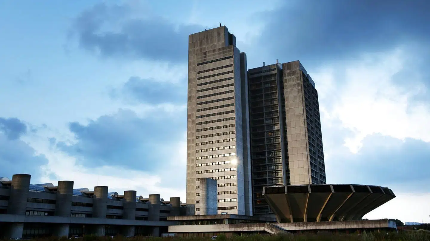 Stadig et skulpturelt mesterværk ved ringvejene omkring København. Herlev Hospital var nytænkende for sin tid og satte en helt ny standard for moderne hospitalsbyggeri i Danmark.