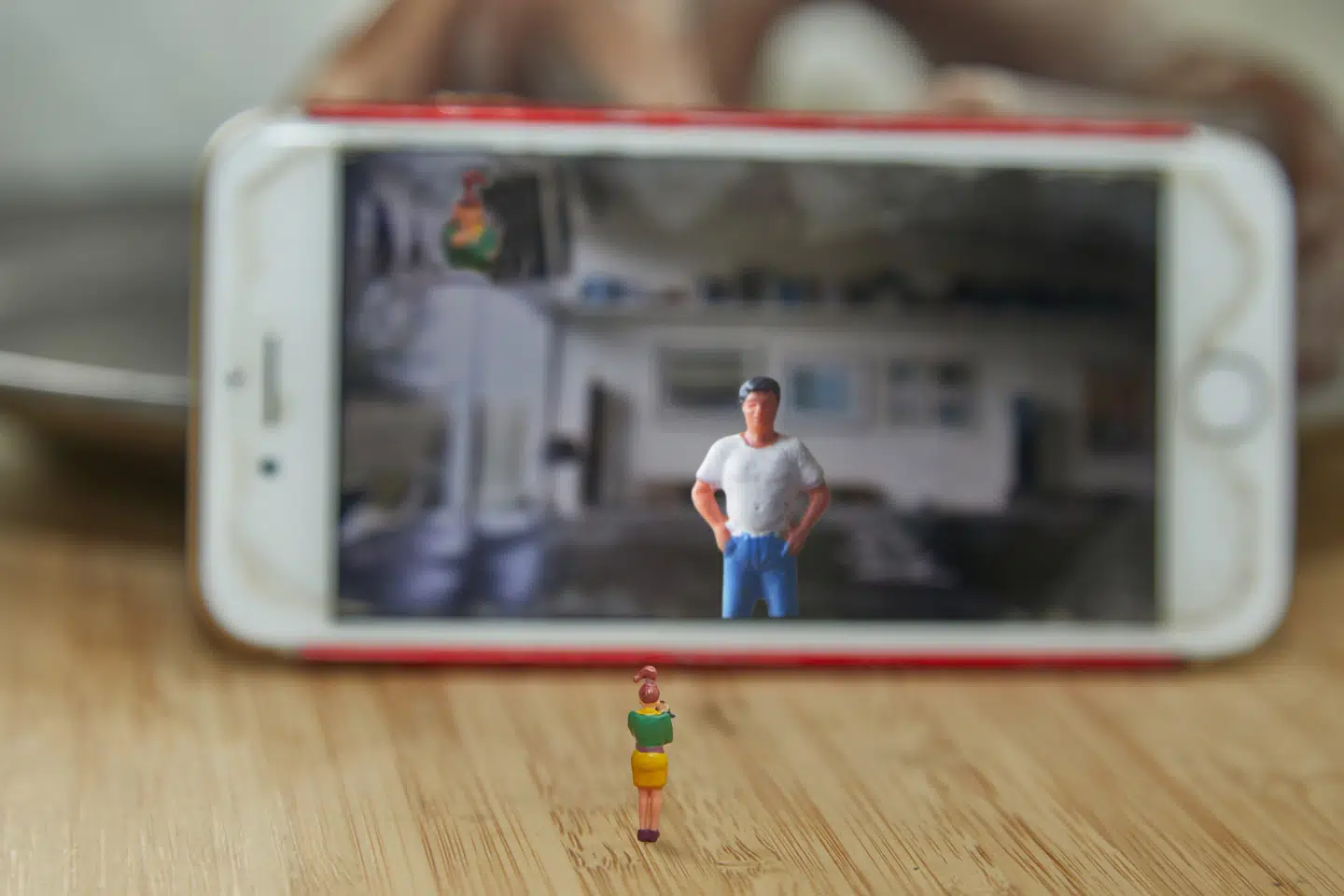 »De små mennesker« i stor krise. Foro: Bering Foto