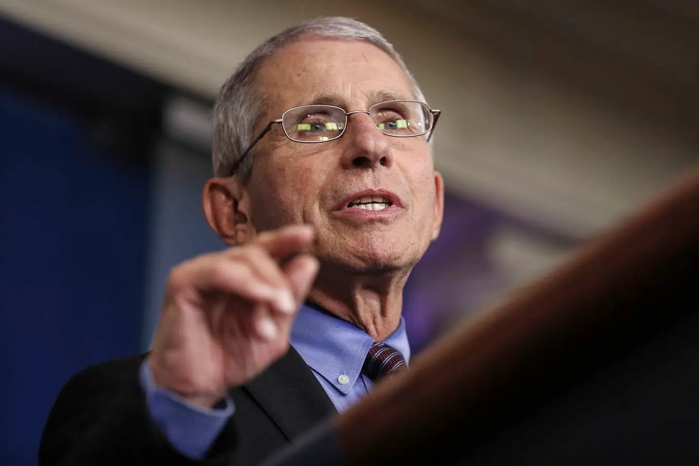 Selvom dødstallet vokser for hver dag, der går i USA, har Præsident Trumps epidemichef, Anthony Fauci, gode nyheder: Det samlede dødstal står til at blive lavere end tidligere forventet, og samfundet kan måske nå at åbne så meget op inden sommeren, at amerikanerne kan tage på sommerferie.