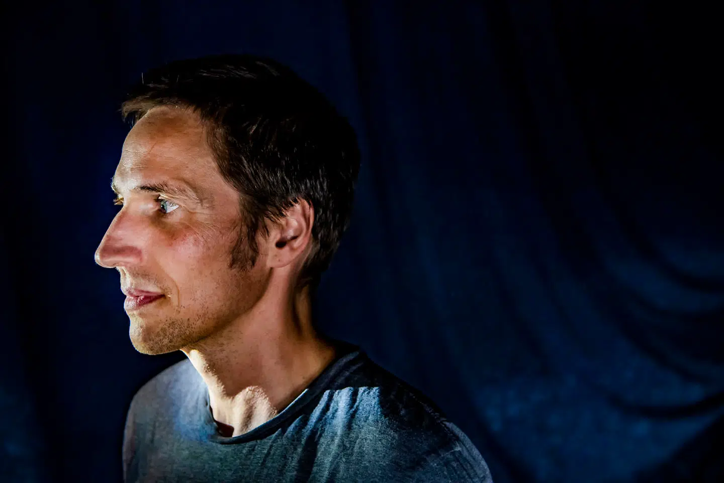 Vil publikum igen gå i teateret, eller vil de være bange for at samles? Hvis man skal tro på dramatikeren Christian Lollikes og andres forudsigelser om, at kunsten vil være vigtig for os, når coronakrisen er overstået, må man sige, teatret Sort /Hvids planlagte sæson rammer plet på papiret.