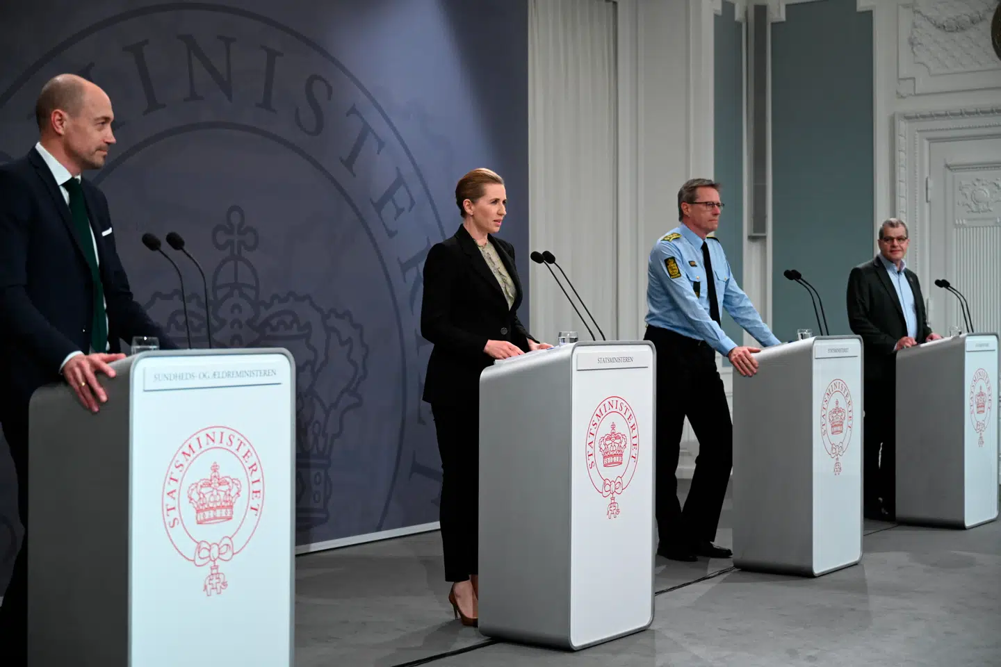 Statsminister Mette Frederiksen (S) afholder pressemøde om COVID-19 i Danmark i Spejlsalen i Statsministeriet mandag den 6. april 2020.