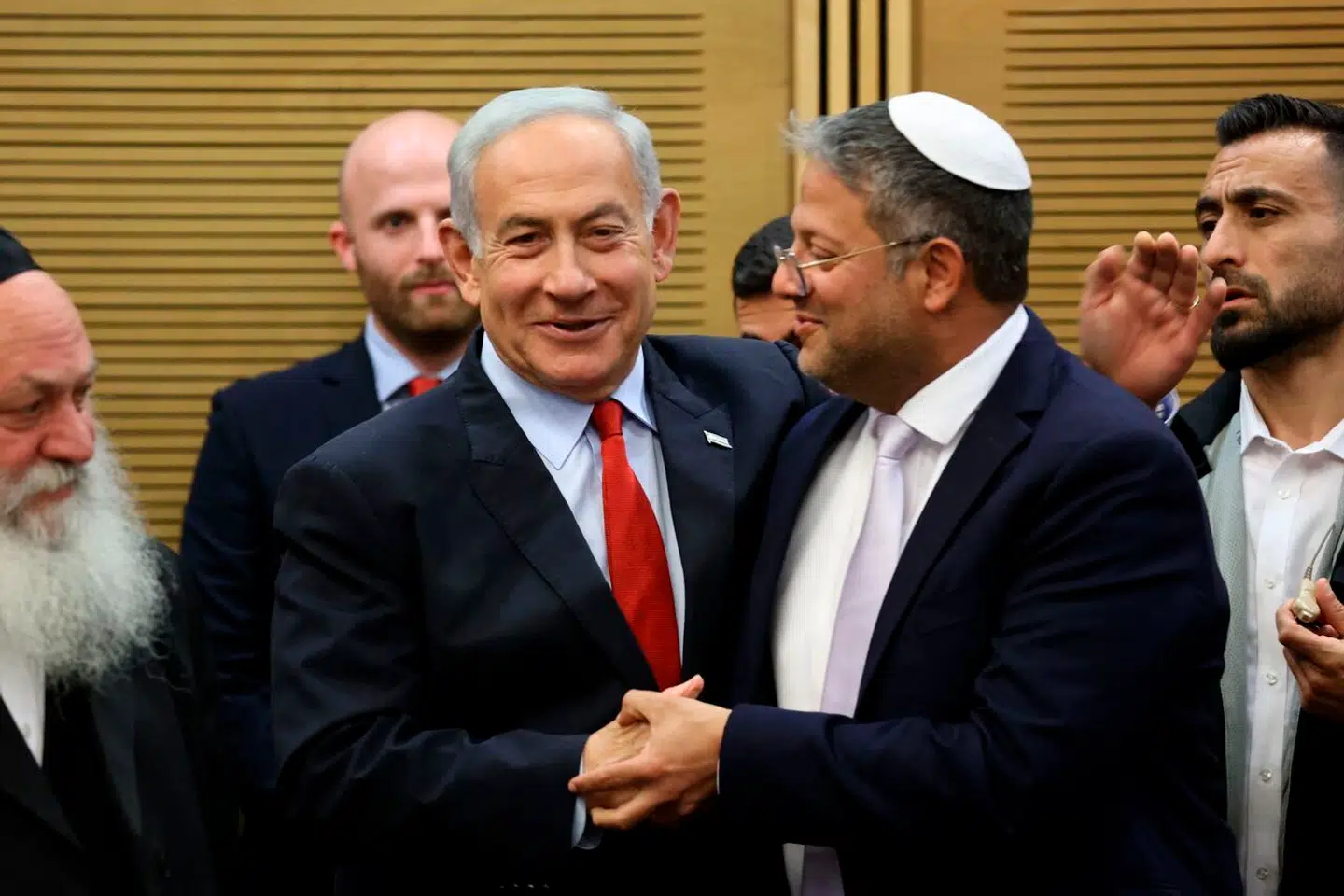 Mandag blev første del af Benjamin Netanyahu-regeringens omstridte reformpakke stemt igennem.