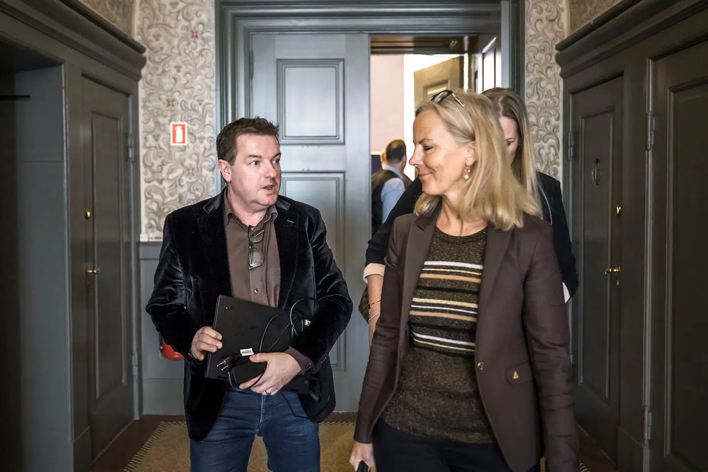 De Radikales medieordføer, Jens Rohde, har været en af kulturminister Joy Mogensens kritikere. Med medieforhandlingerne mener han, at hun er trådt i karakter. Her fotograferet sammen med Birgitte Bergman, kulturordfører for de Konservative.