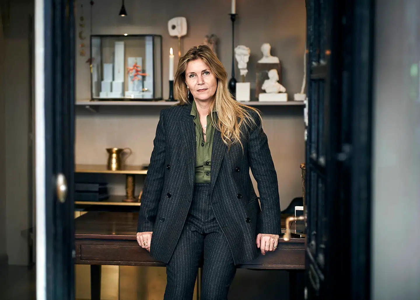 »Min smykkebutik er mit livsværk, og den kan jeg godt være nervøs for i øjeblikket. Gennem 27 år har jeg stille og roligt bygget den op til en solid og sund forretning.«