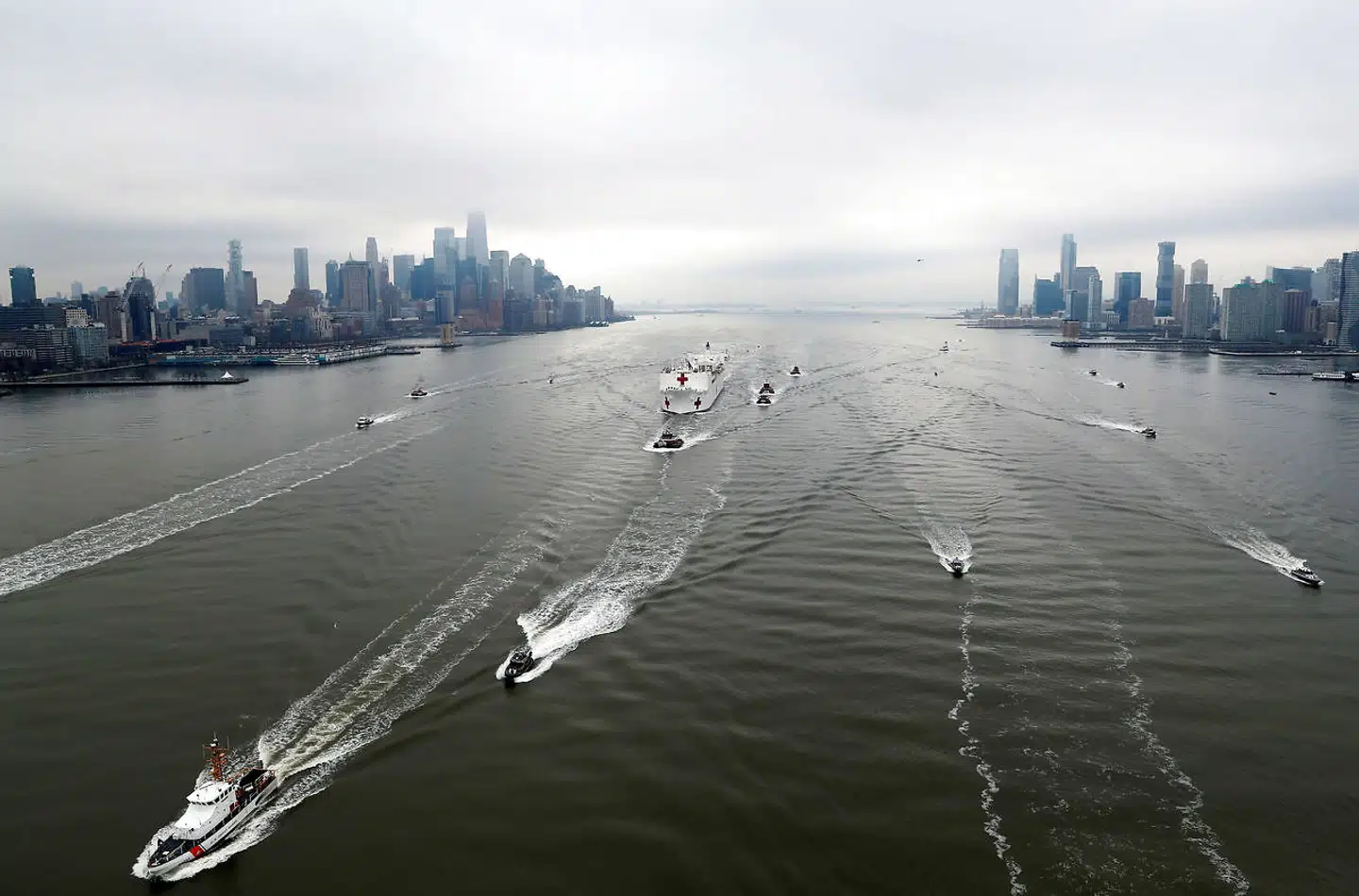 Det er planen, at »USNS Comfort« skal tage sig af de almindelige patienter, så der kan frigøres plads på byens etablerede hospitaler til de coronasmittede.
