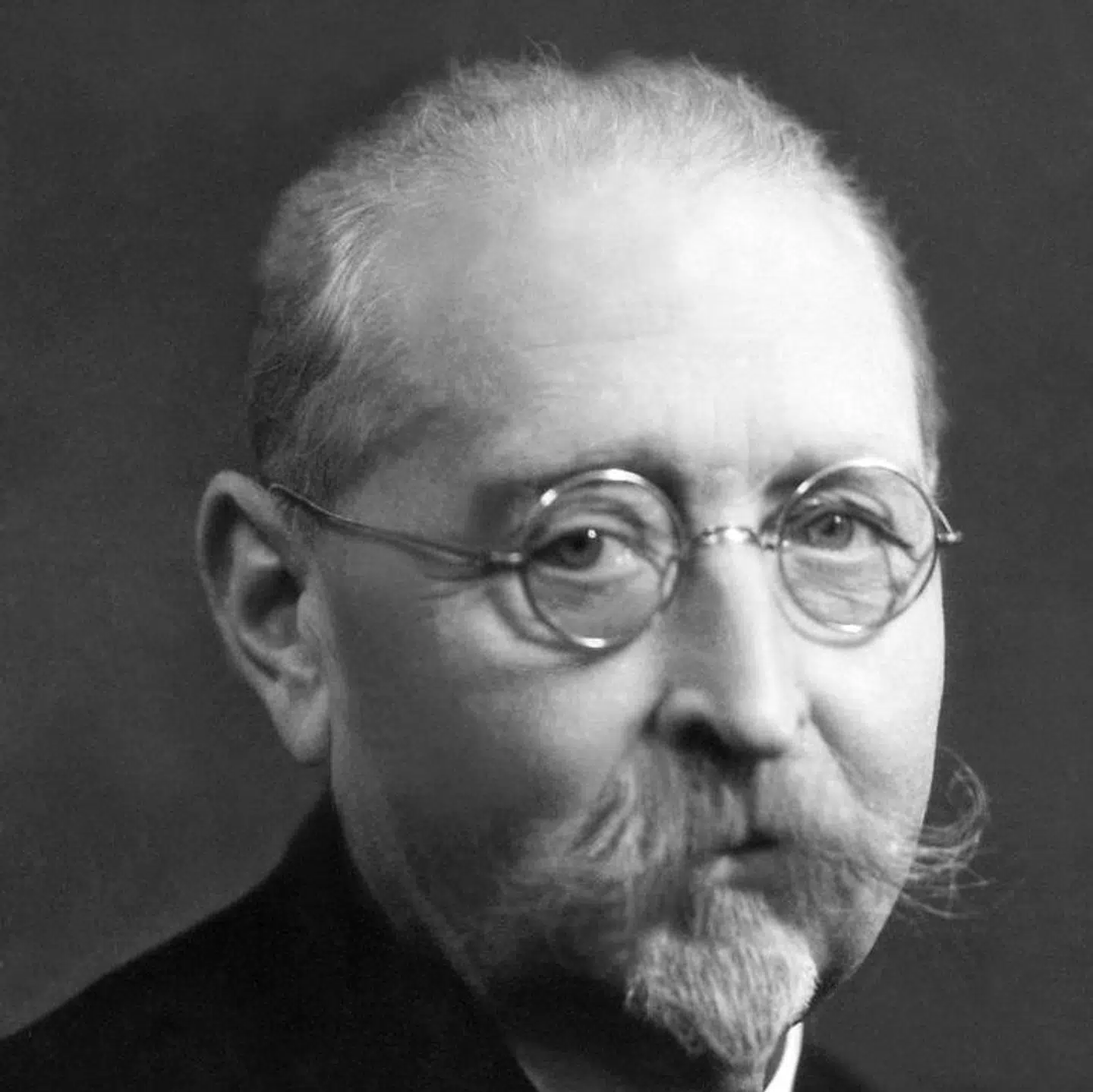 Den franske forsker Camille Guérin udviklede sammen med sin kollega Albert Calmette en vaccine mod tuberkulose, der den dag i dag bliver givet til mere end en million børn om året.