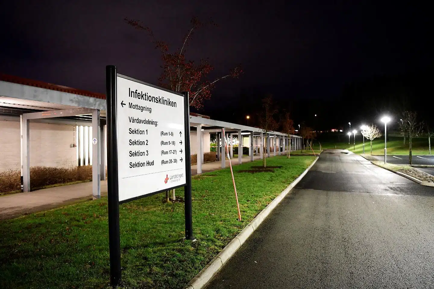 En ung mand i 30erne er den hidtil yngste svensker, der har mistet livet som følge af coronavirus.