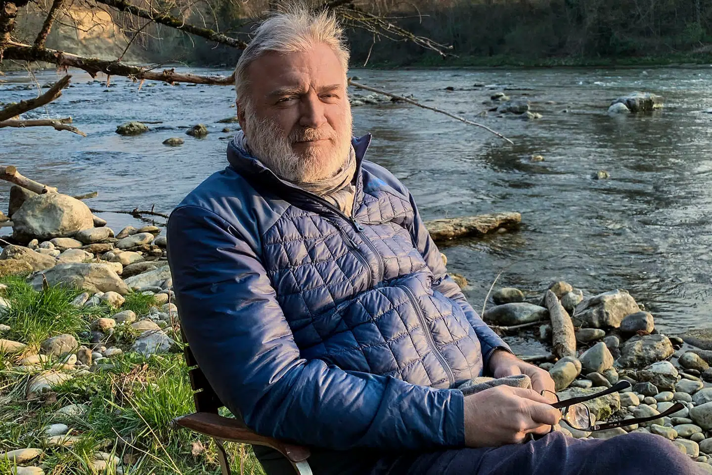 Lars Seier Christensen har sat sig selv i frivillig karantæne med sin familien på sit slot i Schweiz: »Jeg har ikke været uden for parcellen i tre uger,« siger han.