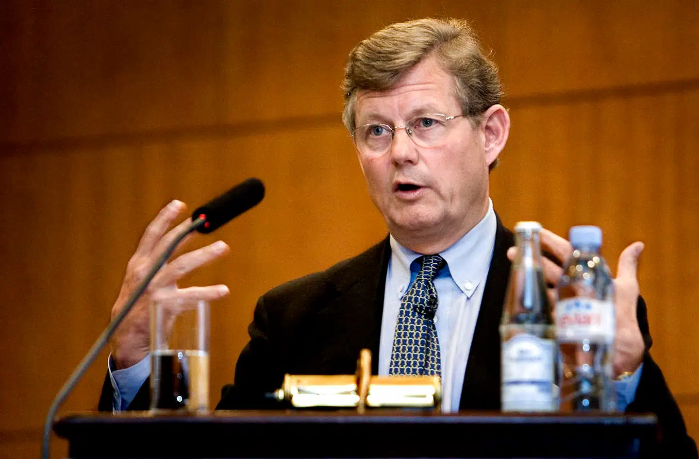 Jacob Wallenberg, der er en af Sveriges mest fremtrædende forretningsmænd, er »dødsens bekymret« for indgreb i samfundet for at bekæmpe coronavirus.