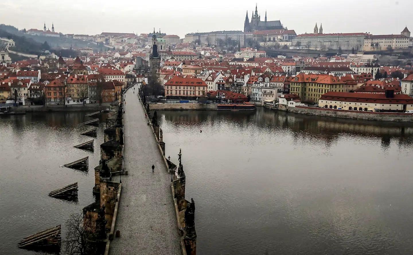 Karlsbroen, Prag. 20. marts.