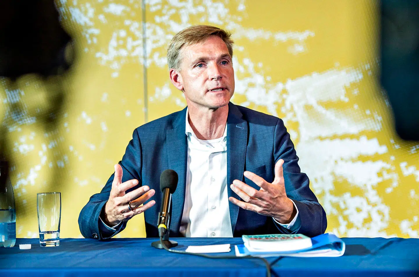 »Hold nu bare kæft med det der indvandrerhalløj lige nu,« lød én af beskederne til Kristian Thulesen Dahl, da han forleden delte et budskab på sociale medier.