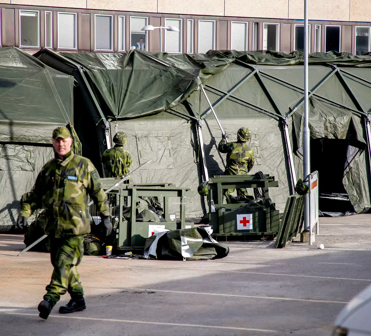 Også i Göteborg er man i gang med at bygge interimistiske sengepladser også til intensiv-patienter.