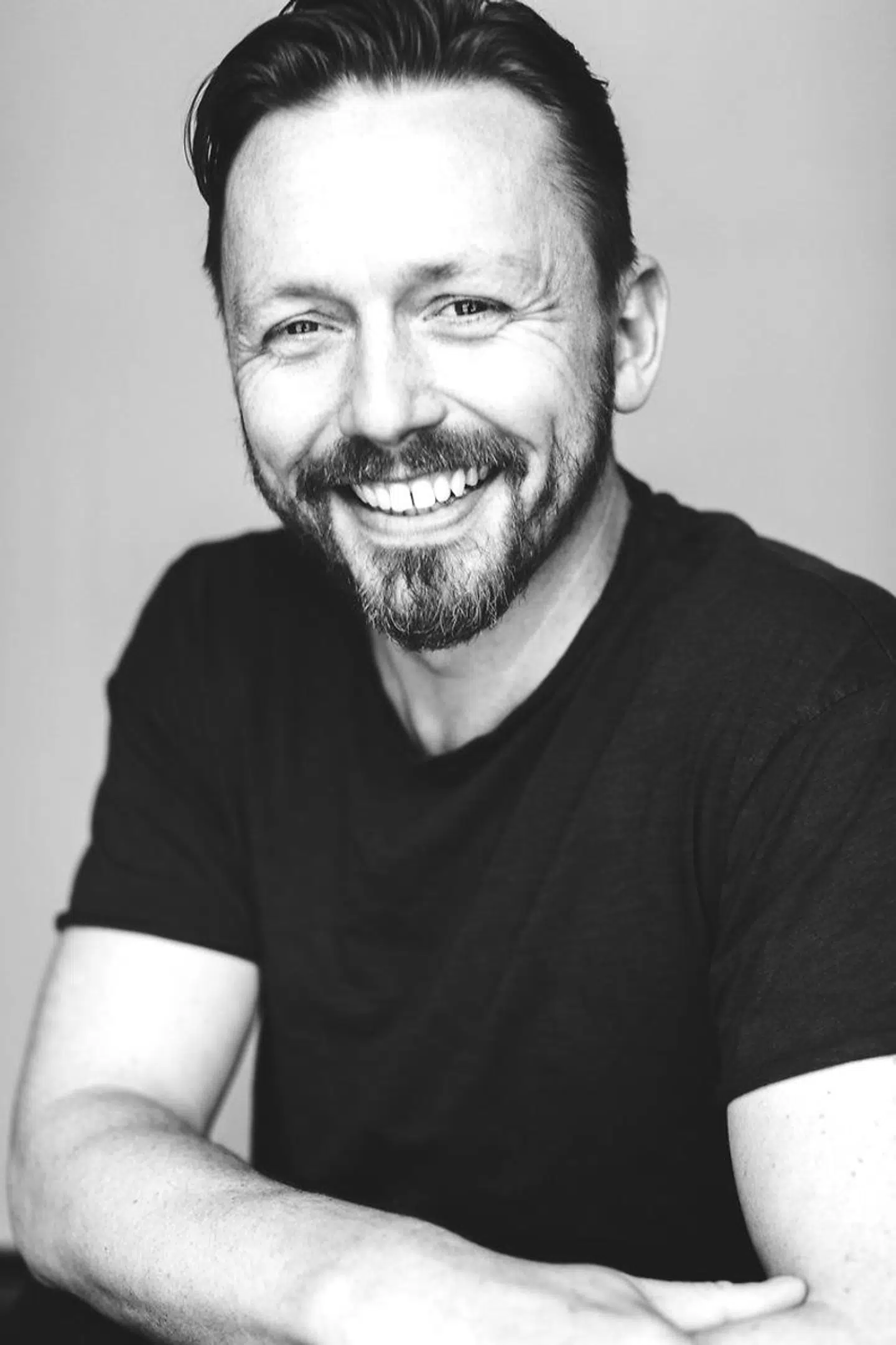 Henrik Vestergaard løb fem kilometer rundt om sit spisebord den anden dag. Det handler om at holde sig i form.