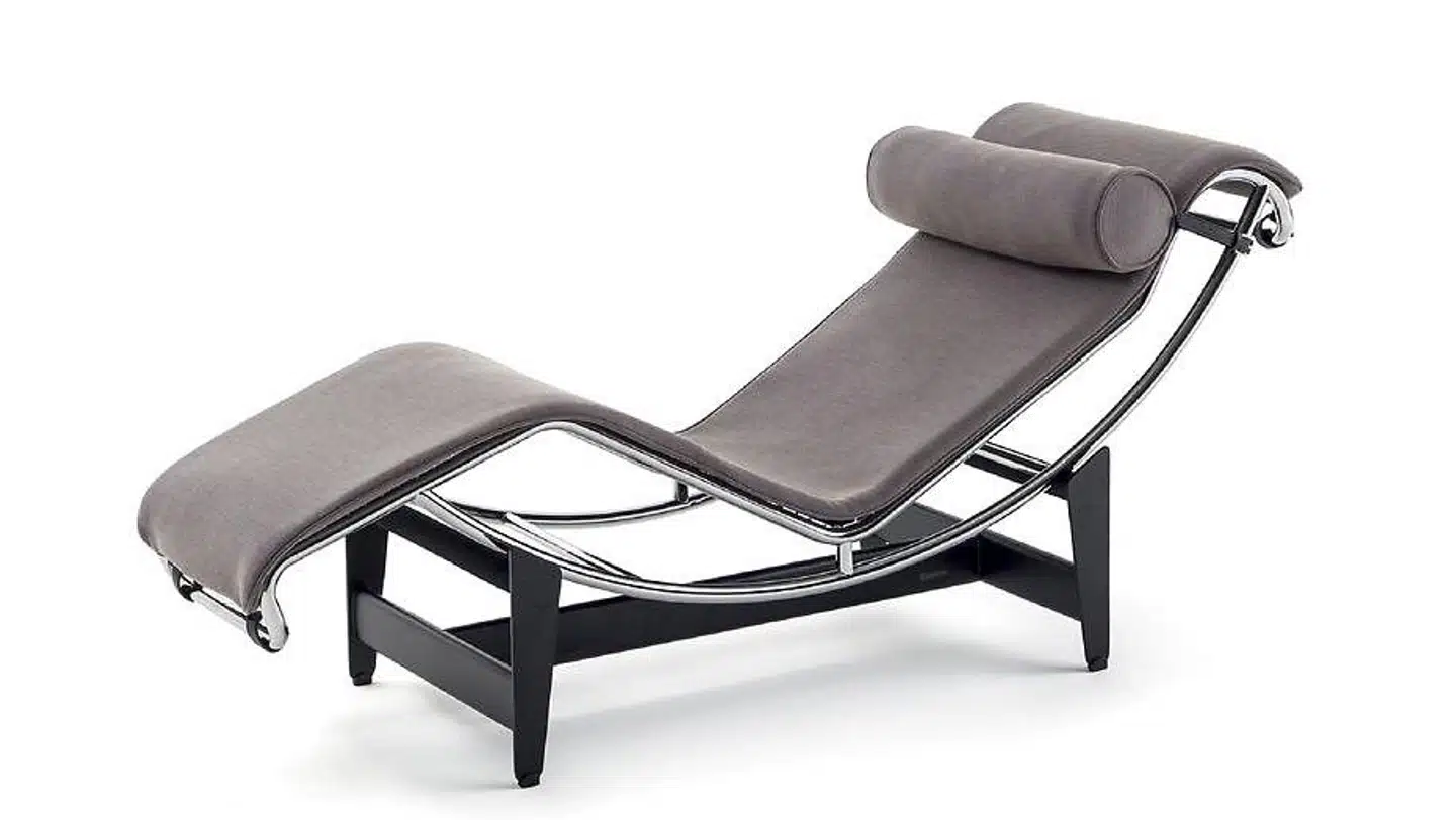 LC4, som den ser ud i dag, hvor den produceres af italienske Cassina