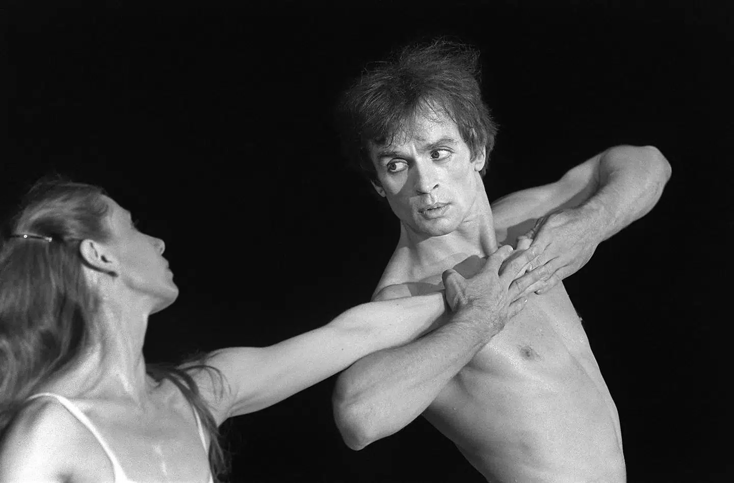 Sovjetiskfødte Rudolf Nureyev danser her med Ghislaine Thesmar i »En Fauns Eftermiddag«. Se filmen om hans liv.