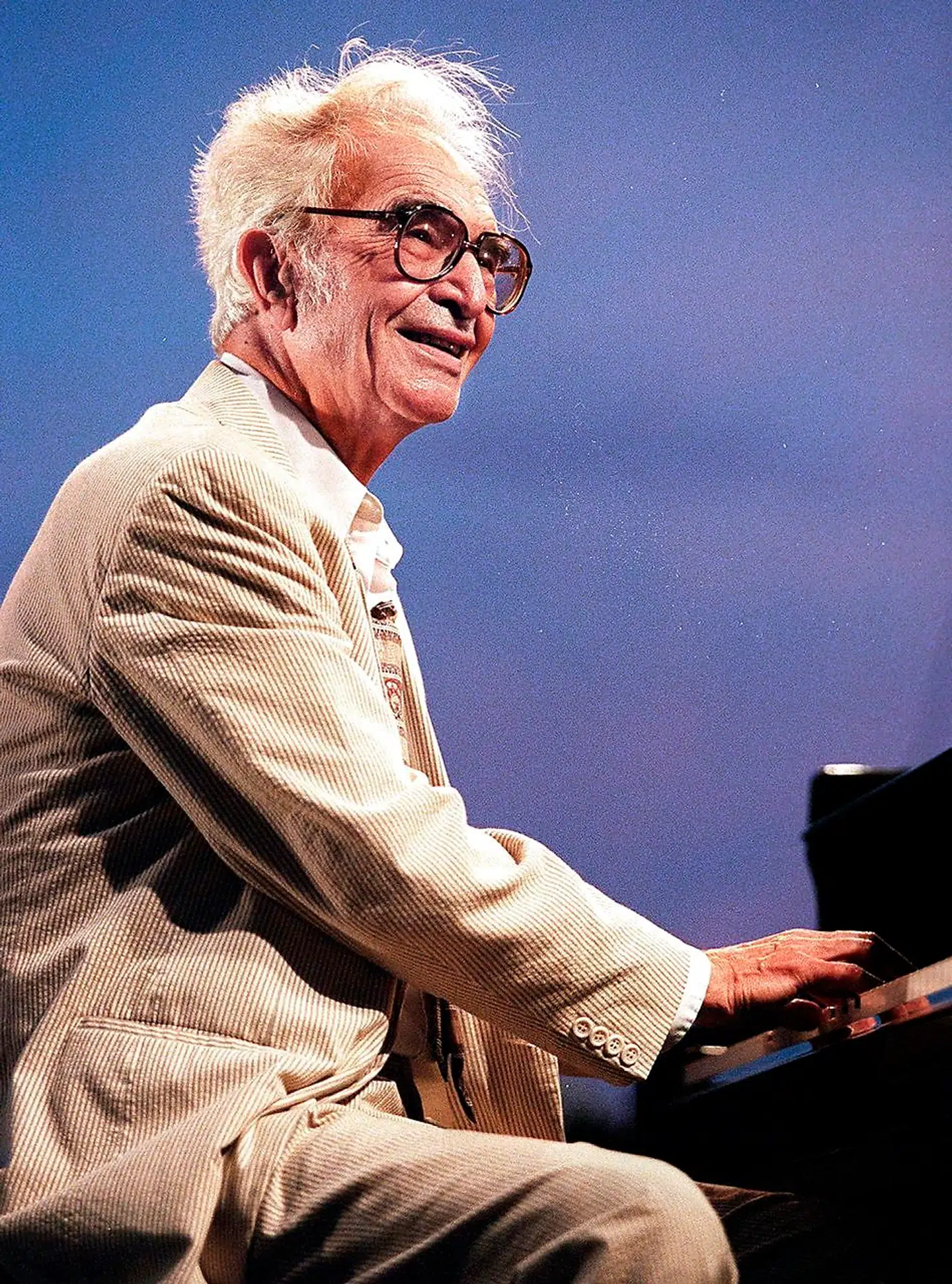 Vent på det store øjeblik! Den amerikanske pianist Dave Brubeck spiller her i 1999 til jazzfestival in Antibes-Juan-les-Pins i Frankrig.