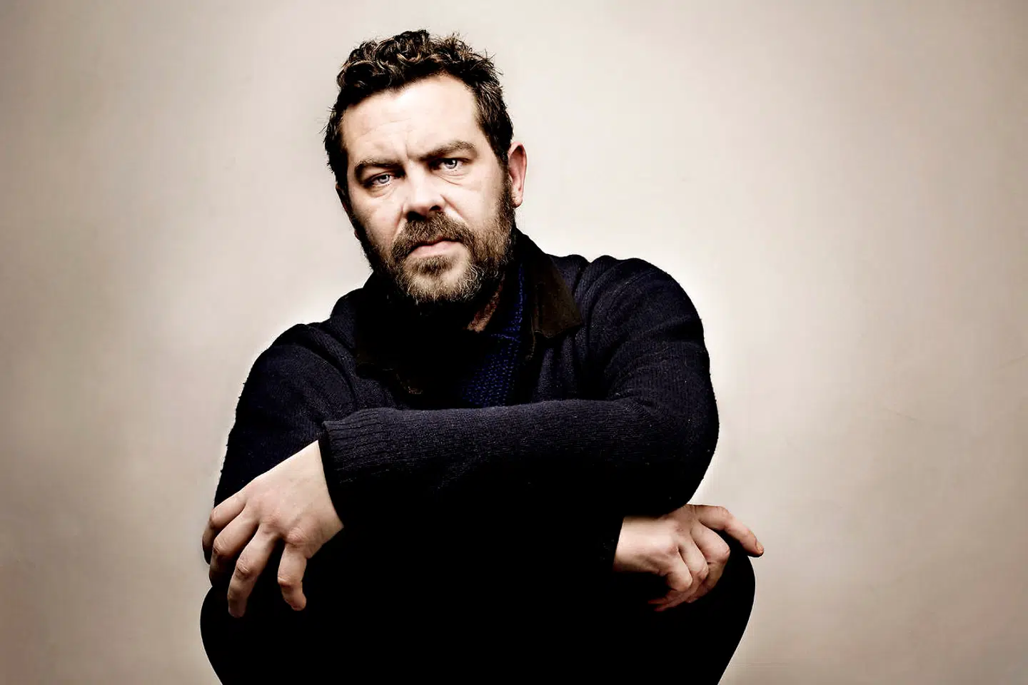 Kaspar Colling Nielsen er nomineret til Læsernes Bogpris for novellesamlingen »Dengang dinosaurerne var små«.