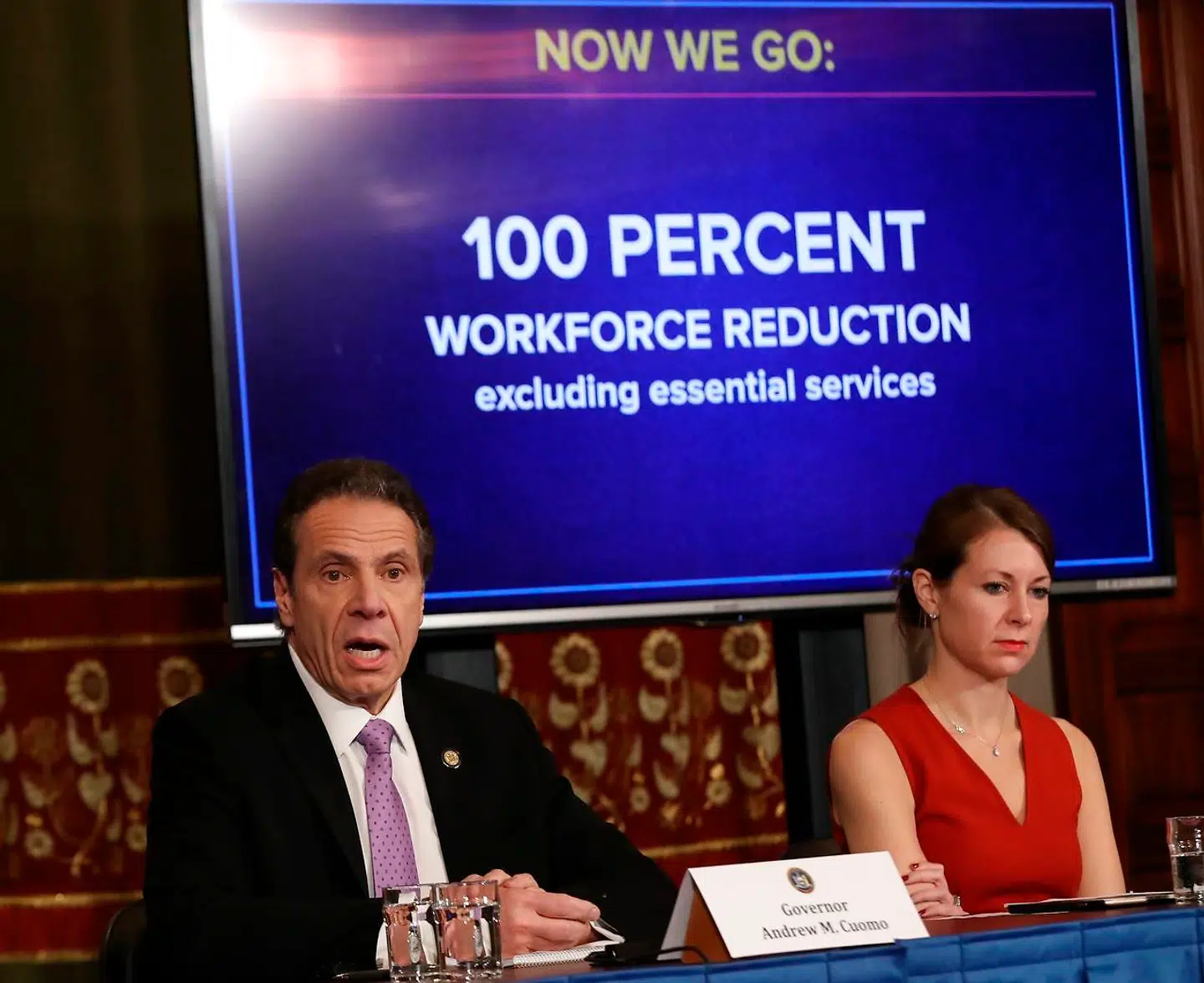 Staten New York i USA har nu bedt alle ikke-essentielle virksomheder om at sende deres medarbejdere hjem i et forsøg på at inddæmme coronavirussen.