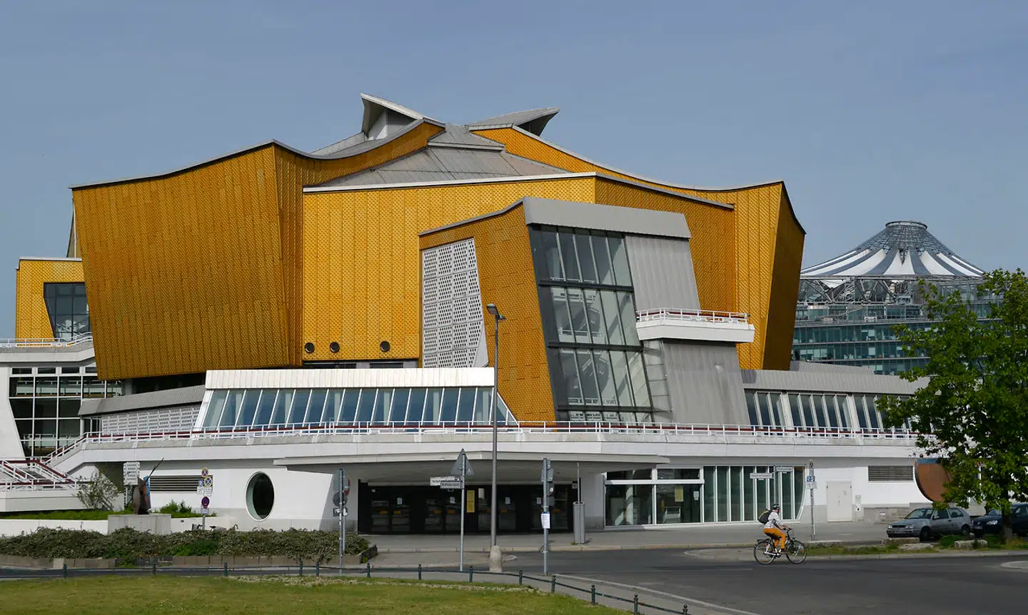 Berlinerfilharmonikerne holder til i det gule koncerthus ved Potsdamer Platz og holder lukket på grund af smittefaren i øjeblikket.