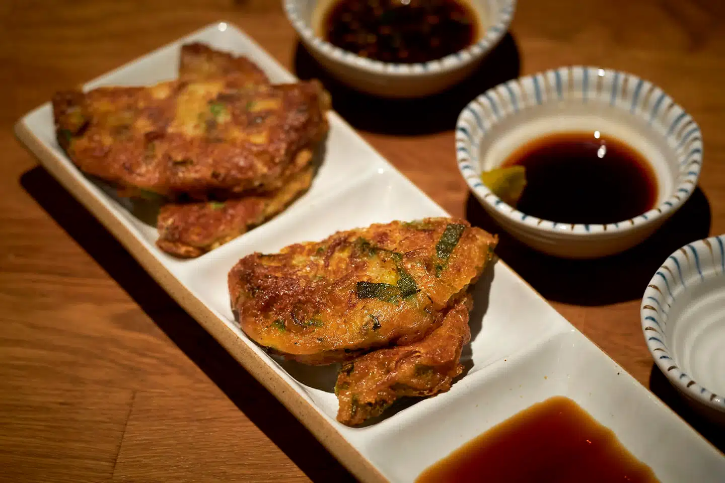 Moi, koreansk restaurant. Pandekage med rejer, blæksprutte og muslinger.