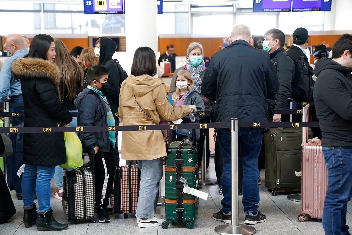 Tusinder skal gennem Københavns Lufthavn i løbet af lørdag.