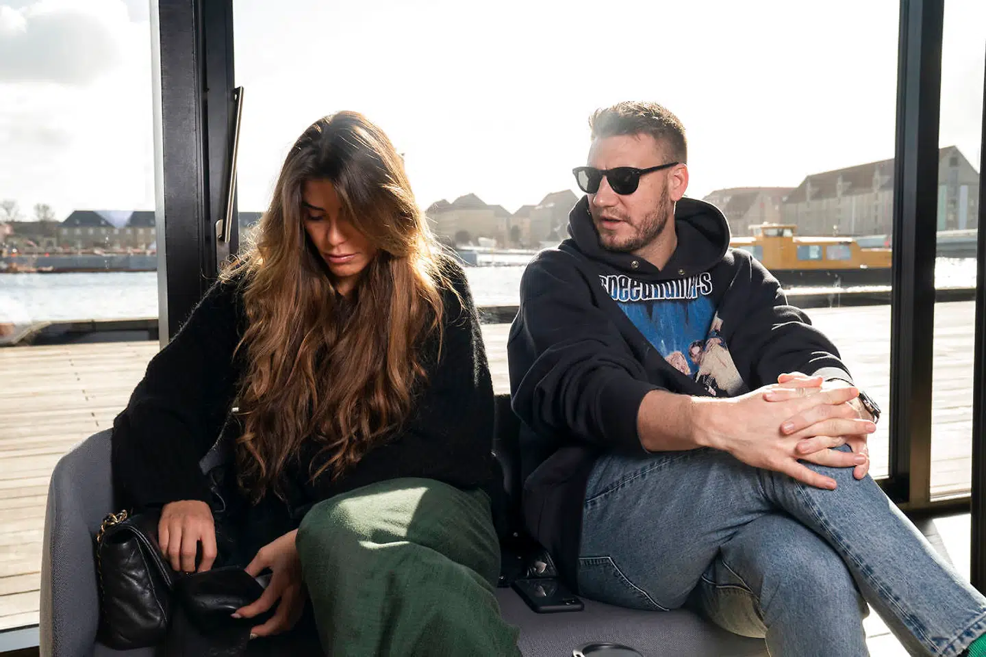 Nicklas Bendtner og Philine Roepstorff er aktuelle med TV-serien »Bendtner og Philine«, hvis dramatiske højdepunkt er en p-bøde.