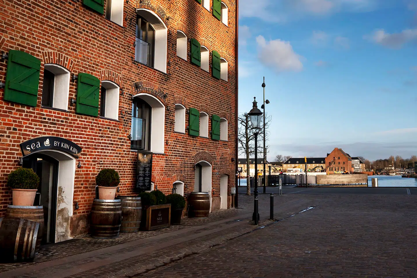 Sea by Kiin Kiin ligger i den mere behagelige og rolige ende af Nyhavns solside.
