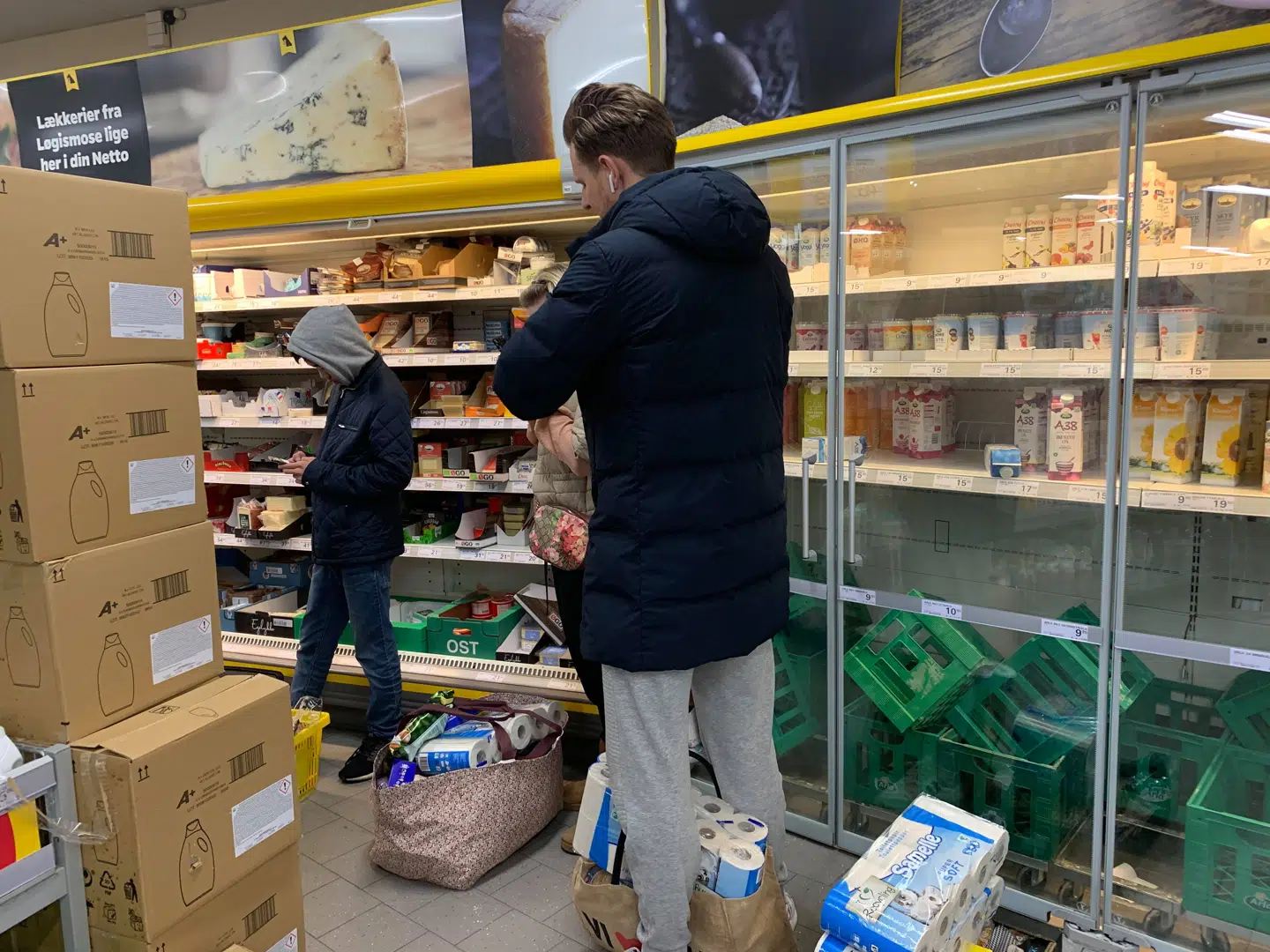 Kø i Netto i Hellerup