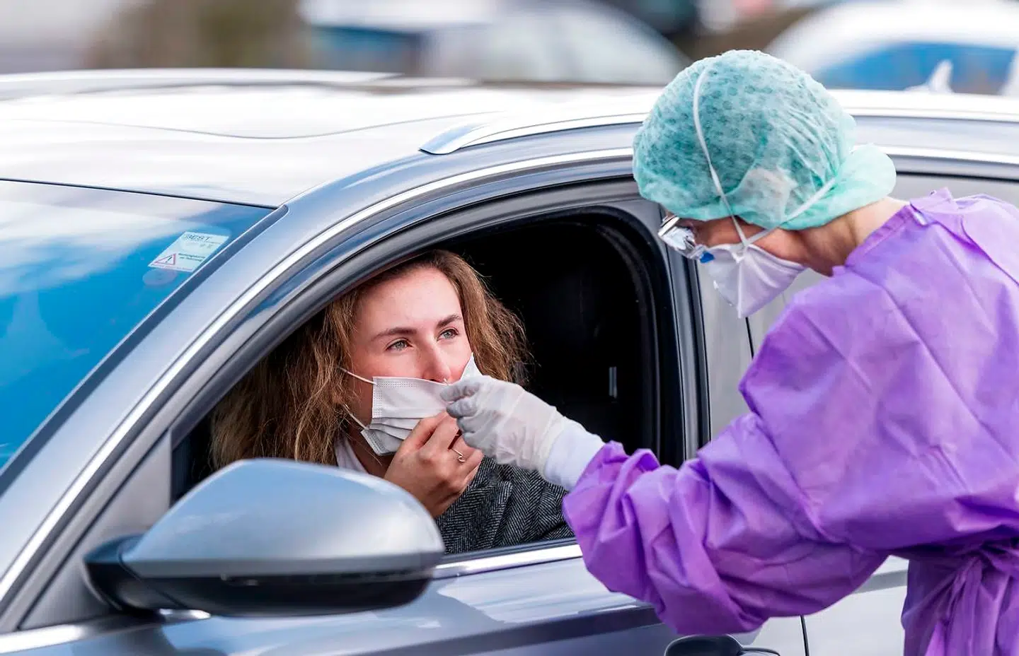 En app, hvor sundhedsmyndighederne holder øje med, hvem der har været tæt på hinanden og hvornår, kan være en en del af løsningen, mener Mikkel Thorup.