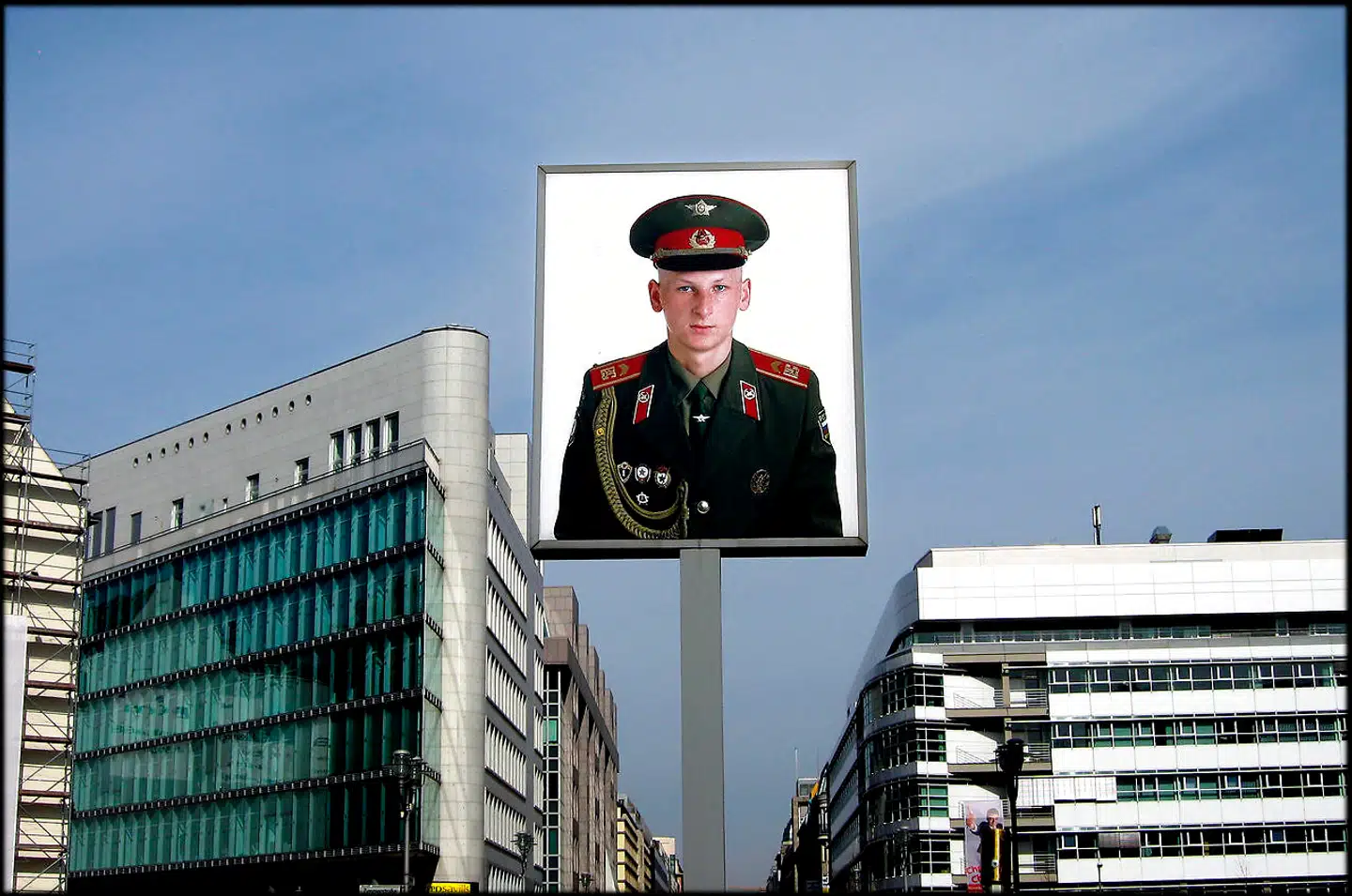 Checkpoint Charlie. Friedrichstrasse i Berlin.