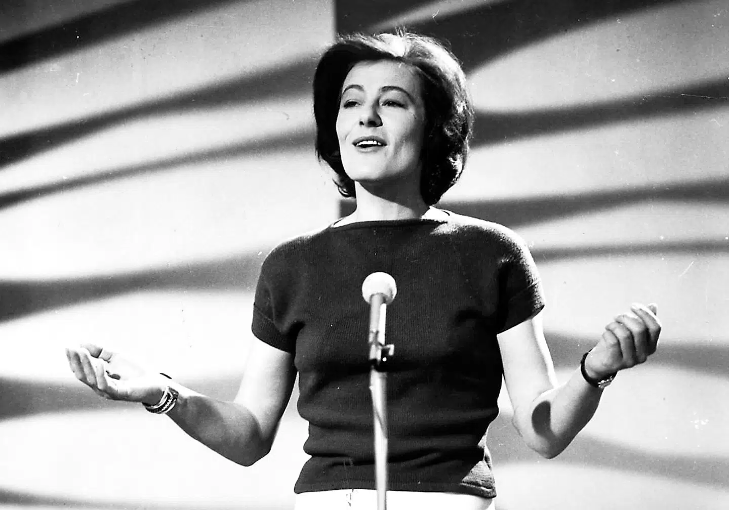 »For din skyld« sang Birgit Brüel, da Danmarks Radio i 1965 besluttede sig for at højne kvaliteten og selv udpegede vinderen.