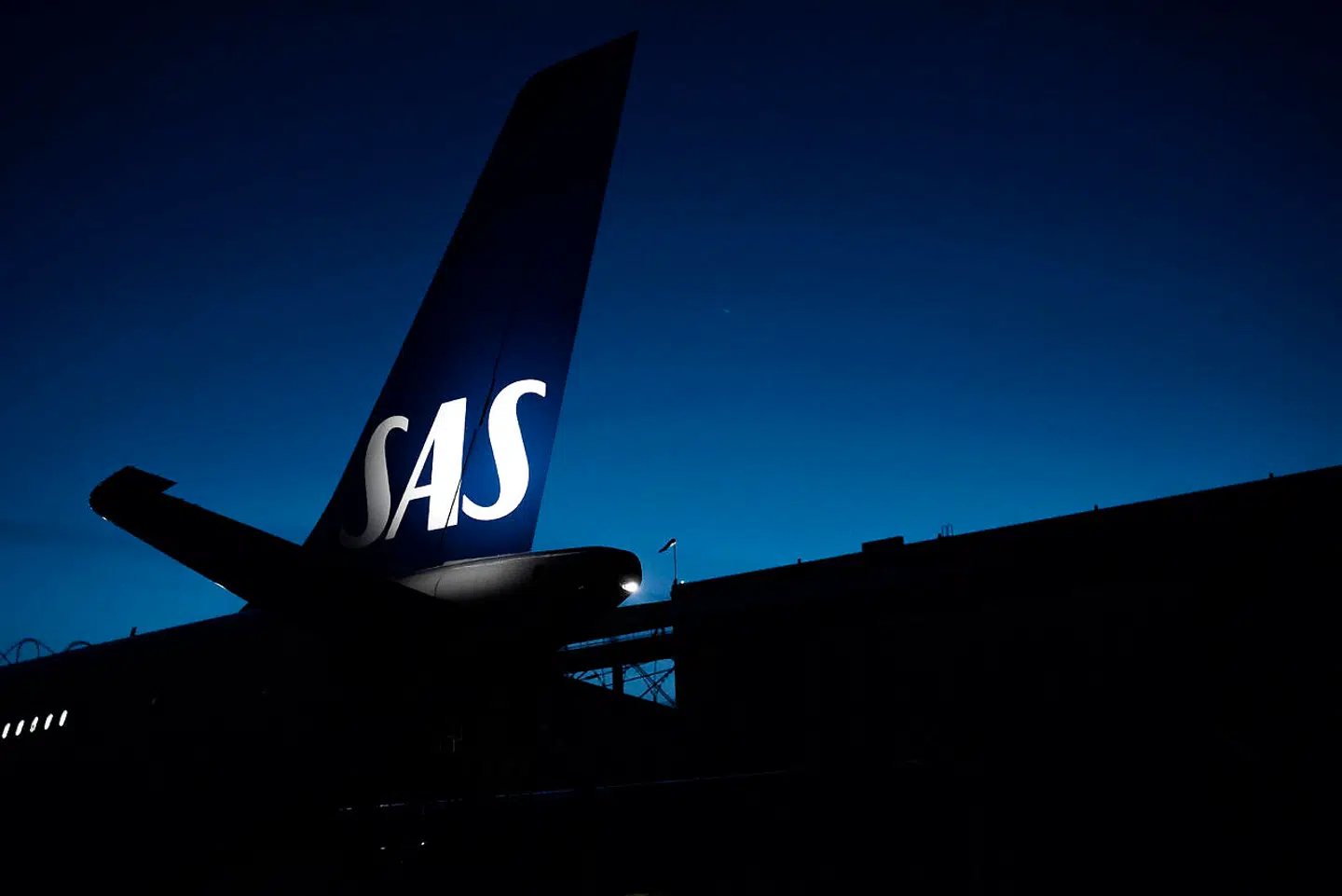 Tirsdag meddelte SAS, at selskabet er klar med en større sparerunde, som blandt andet indebærer en omfattende reduktion af personaleomkostninger.