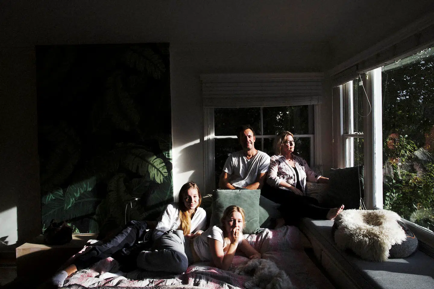 Klaus Kaasgaard med sin kone, Tinna, og deres døtre, 17-årige Emma, og Sophia på 14. Familien bor i Californien, og alle har dobbelt statsborgerskab som danskere og amerikanere.