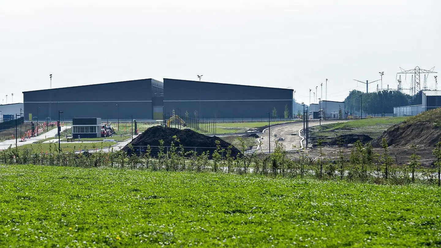 Apple er i gang med at bygge to datacentre i Danmark, hver til over seks milliarder kroner. Her ses det første i Foulum, nordøst for Viborg, for et halvt år siden. Det andet ligger i Kassø i Aabenraa Kommune, hvor nu også den tyske softwaregigant SAP har købt jord.