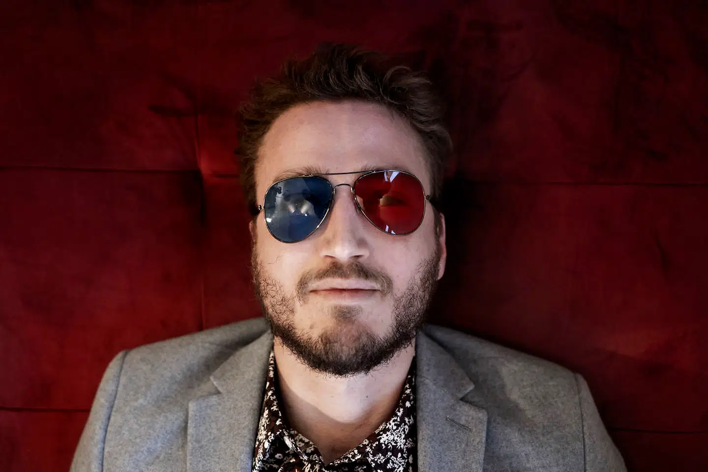 I 2013 udgav Jacob Skyggebjerg sin første roman, den anmelderroste »Vor tids helt.« Nu udkommer romanen »Der går min klasselærer,« som handler om livet i det provinsielle Danmark.