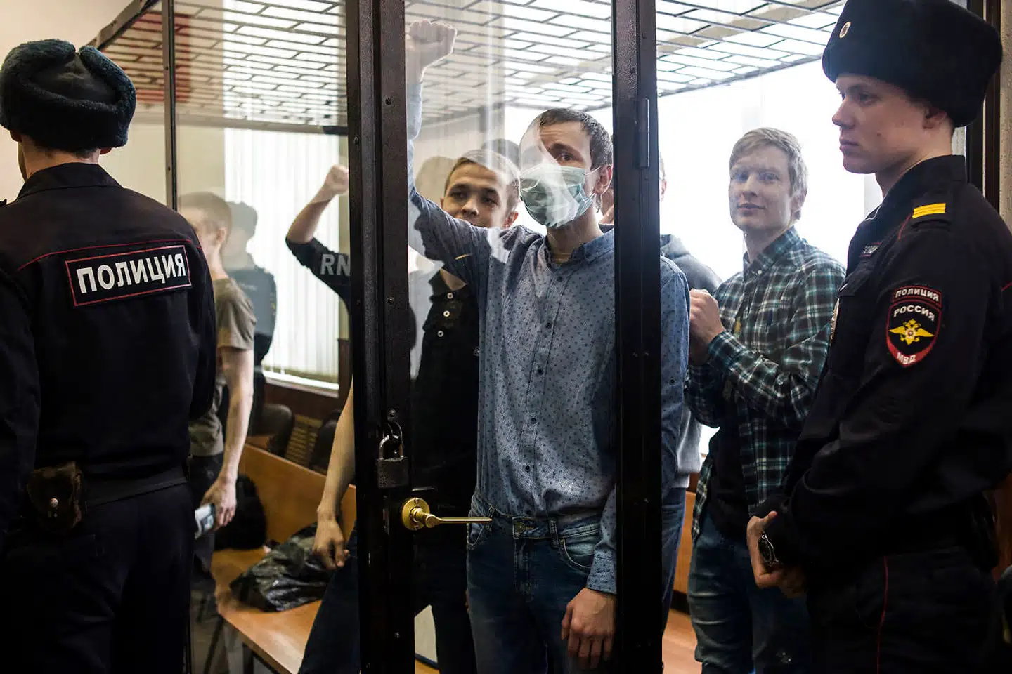 10. februar i år fik syv unge russere fra 6 til 18 års fængsel for at være del af terrororganisationen Netværket. Det eneste, de unge tilsyneladende har til fælles, er, at de er venstreorienterede og leger med softguns.