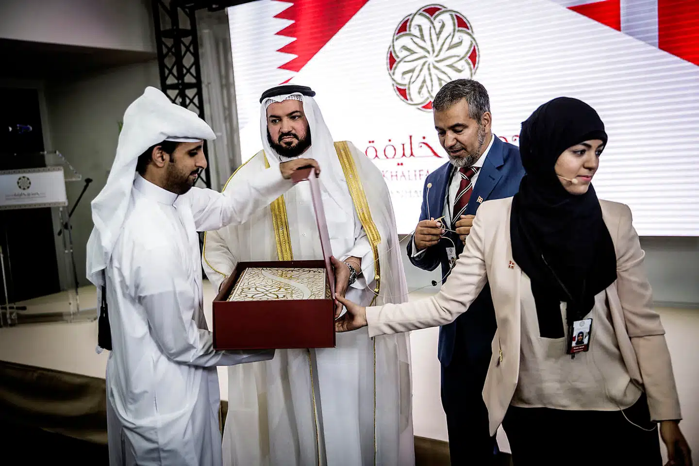 Det var med pomp og pragt, at stormoskeen på Rovsingsgade i København åbnede i 2014. Dengang forlød det, at Qatar havde doneret 150 millioner kroner. Nu viser det sig, at beløbet har rundet 227 millioner kroner, og at en af donatorerne har været utilfreds.