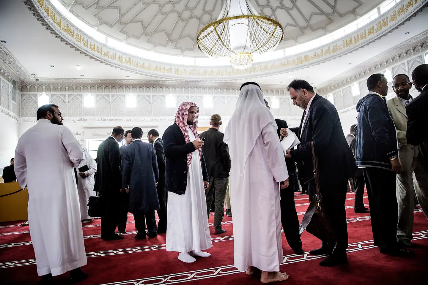 227 millioner kroner fra Qatar har været med til at finansiere og hjulpet til driften af stormoskeen i Rovsingsgade i København, viser nye oplysninger. Men det har også skabt store problemer internt. Her er det billeder fra den officielle åbning i 2014.