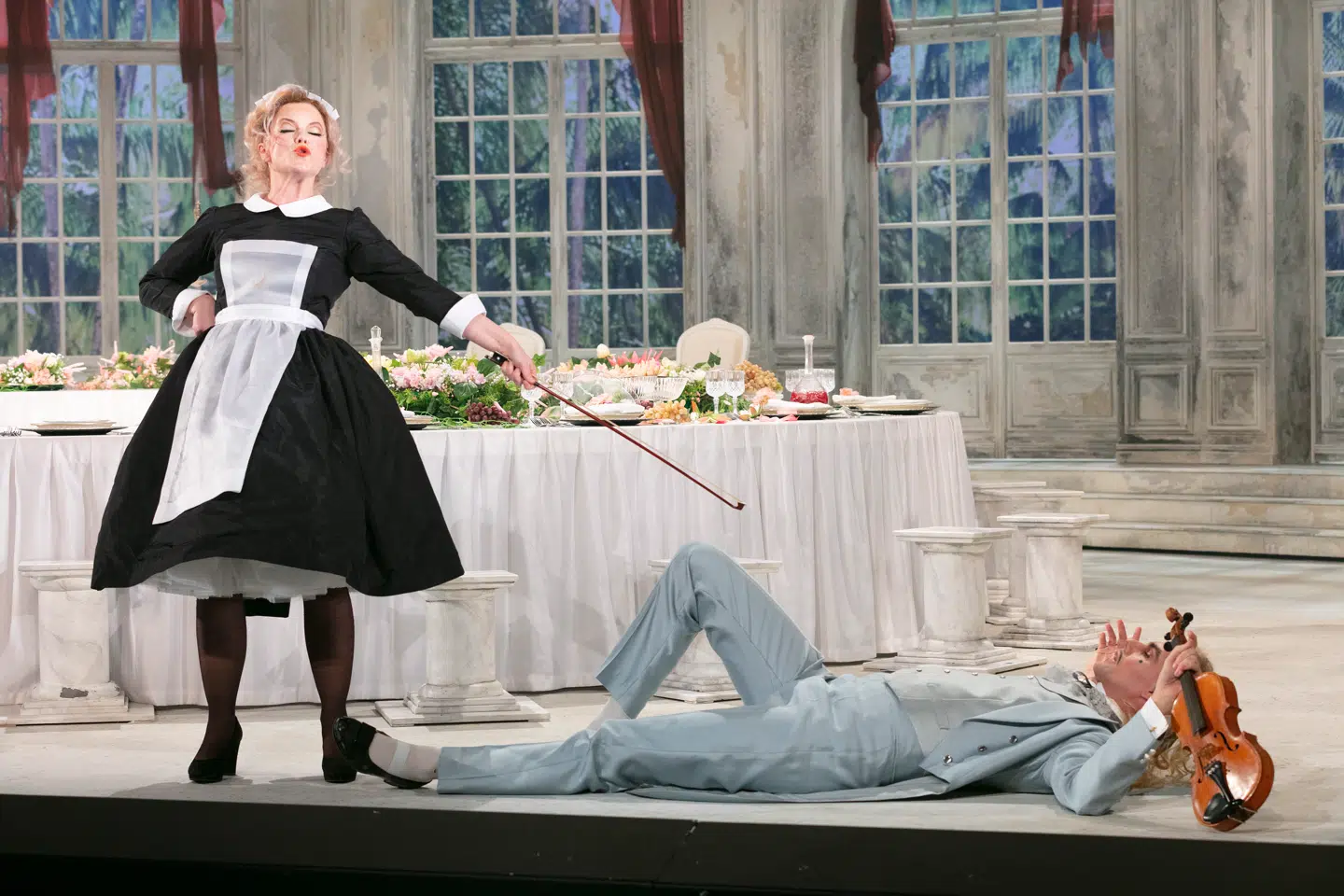 Eir Inderhaug som Eurydike og Martin Vanberg som Orfeus er de to elskende, som man kender helt tilbage fra operaens tidligste barndom. Foto: Mats Bäcker