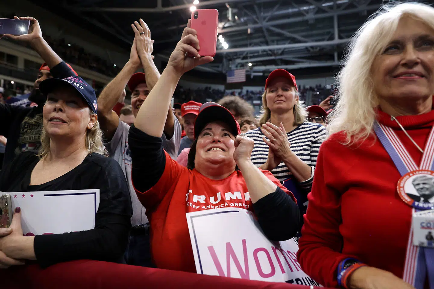 Trump-fans samledes i Manchester, New Hampshire, den 10. februar 2020.