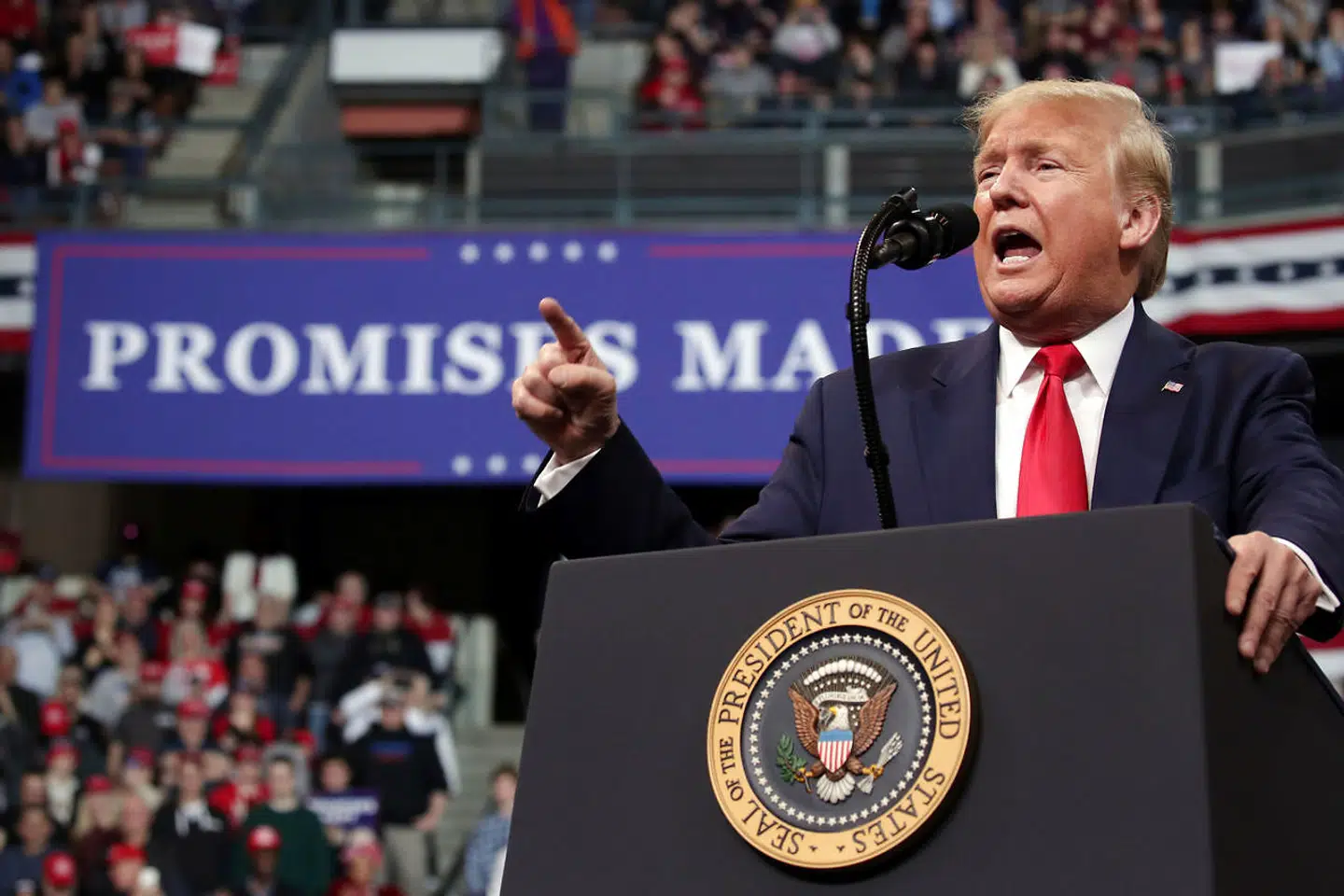 Samlingen fandt sted i ishockeyhallen SNHU Arena i byen Manchester, New Hampshire.