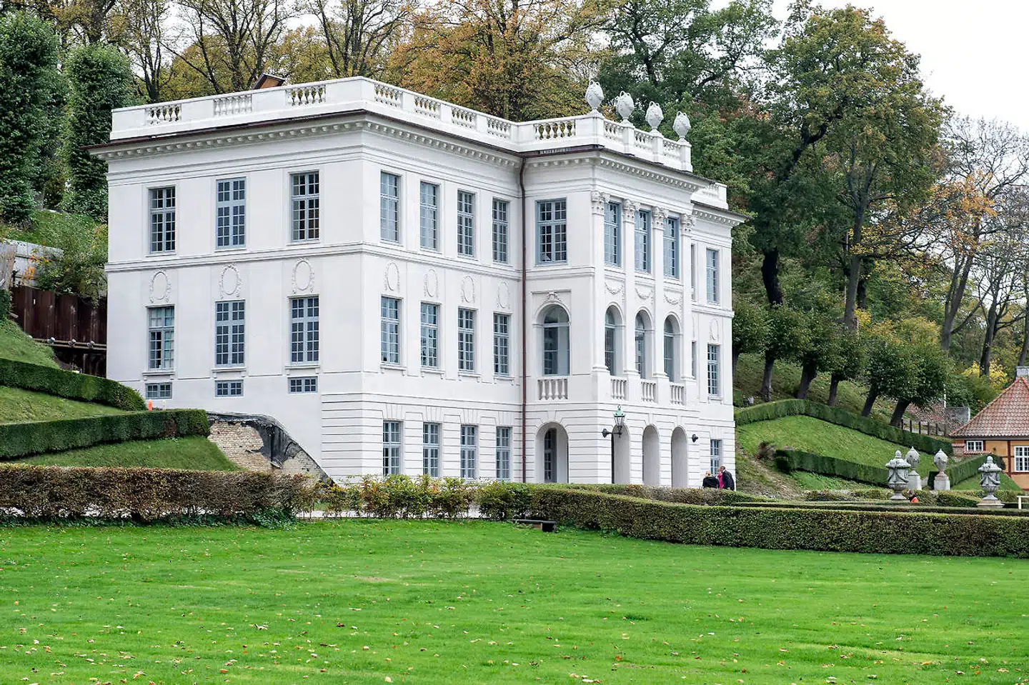 Marienlyst Slots Venner har været på jagt efter millioner til en renovering af Marienlyst Slot i Nordsjælland, og nu har foreningen skaffet 16,1 millioner kroner til formålet.