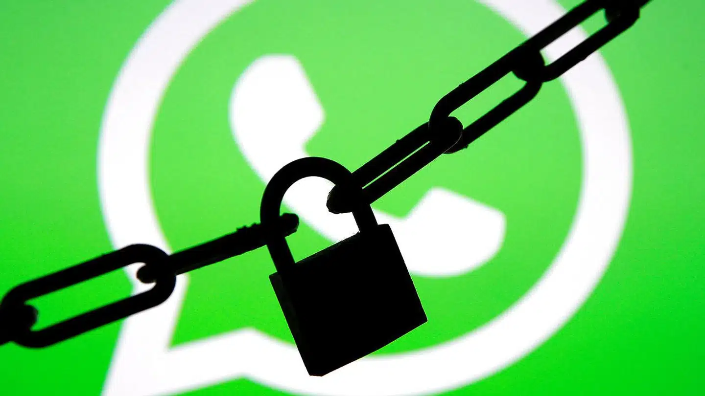 Al kommunikation på det Facebook-ejede WhatsApp er som standard krypteret, så ingen kan lytte med – og sådan bliver det ved med at være.