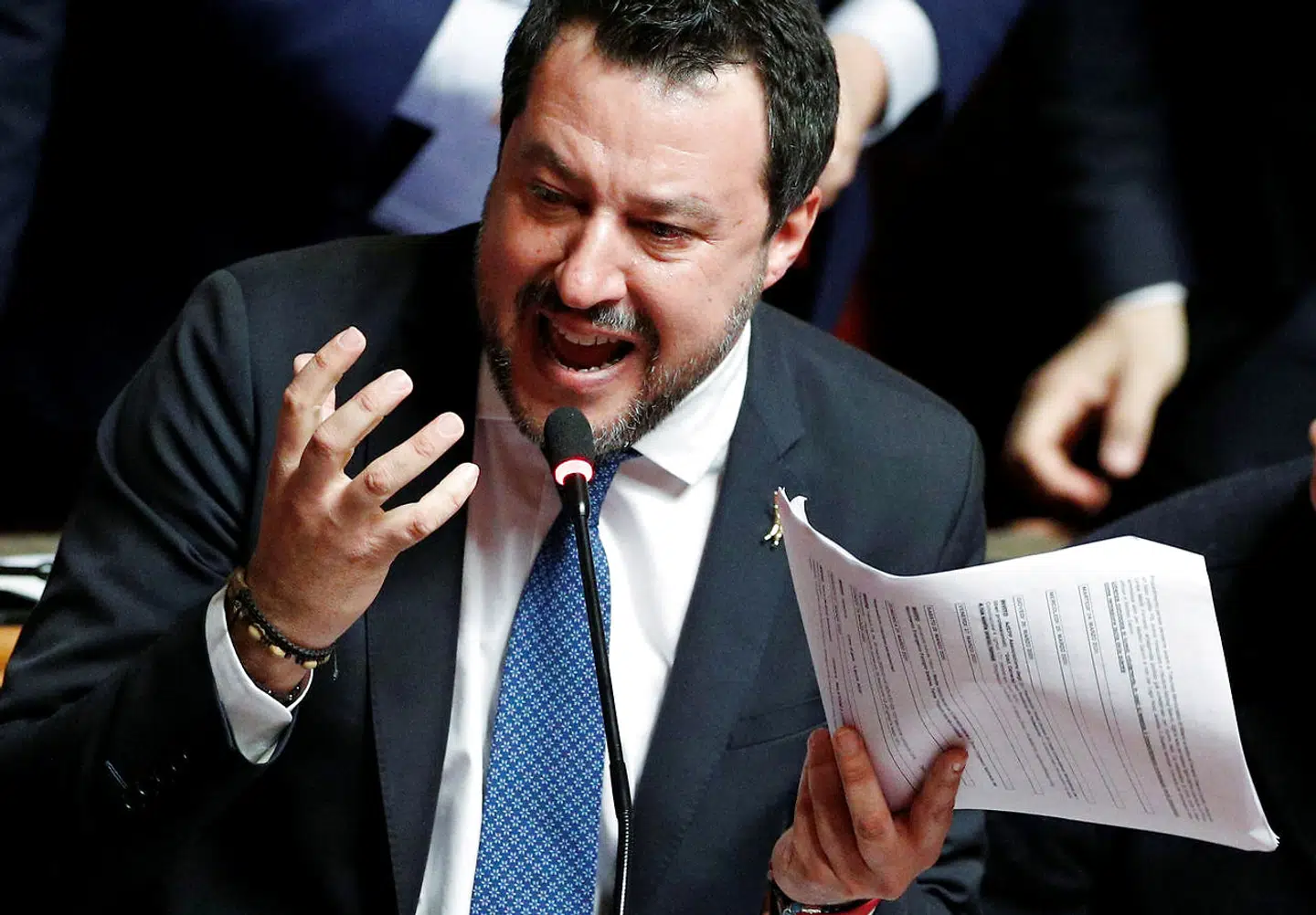 Senatet i Italien har stemt for at ophæve eks-indenrigsminister Matteo Salvinis immunitet. Dermed kan Salvini retsforfølges for at have afvist migrantskib.