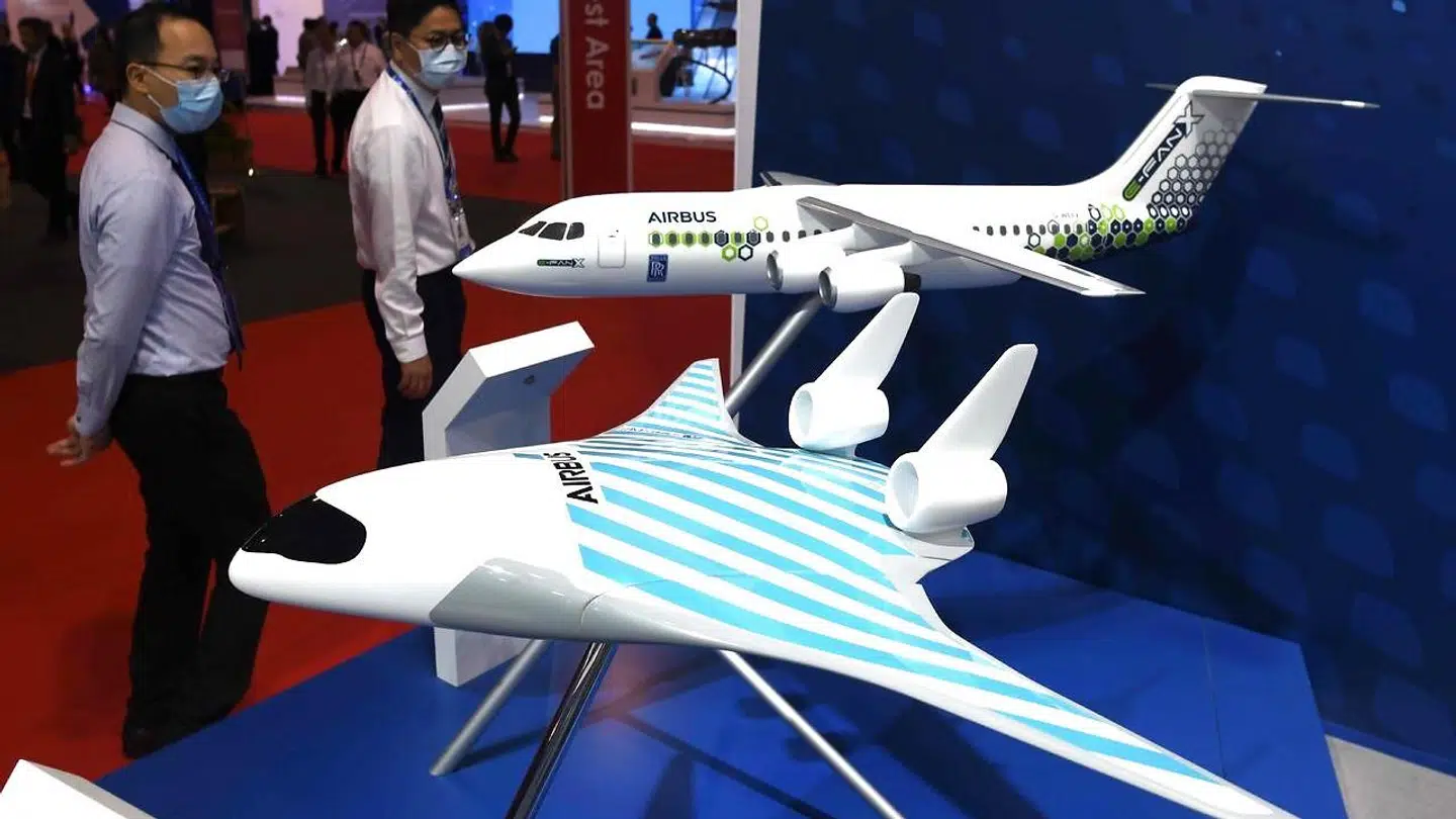 Her ses en testmodel af det nye fly. Ifølge Airbus giver designet mere plads til at lave behagelige kabiner for passagerene, og støjniveauet skulle også blive mindre, fordi motorene sidder på taget af flyet.