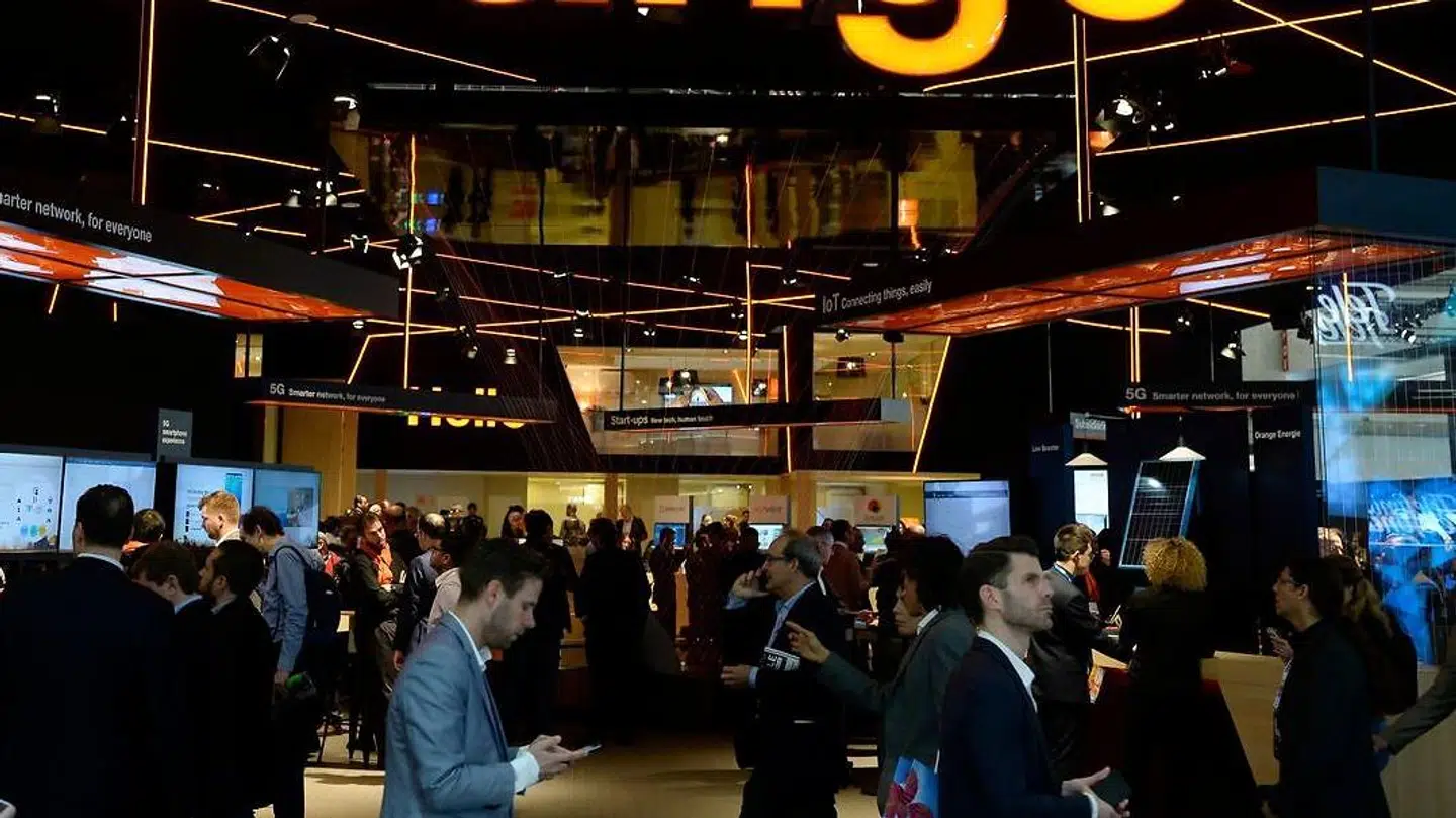 Mobile World Congress i Barcelona samler hvert år over 100.000 deltagere fra hele mobilverdenen, men risikerer i år at blive aflyst oven på utallige afbud fra en række af de større udstillere.