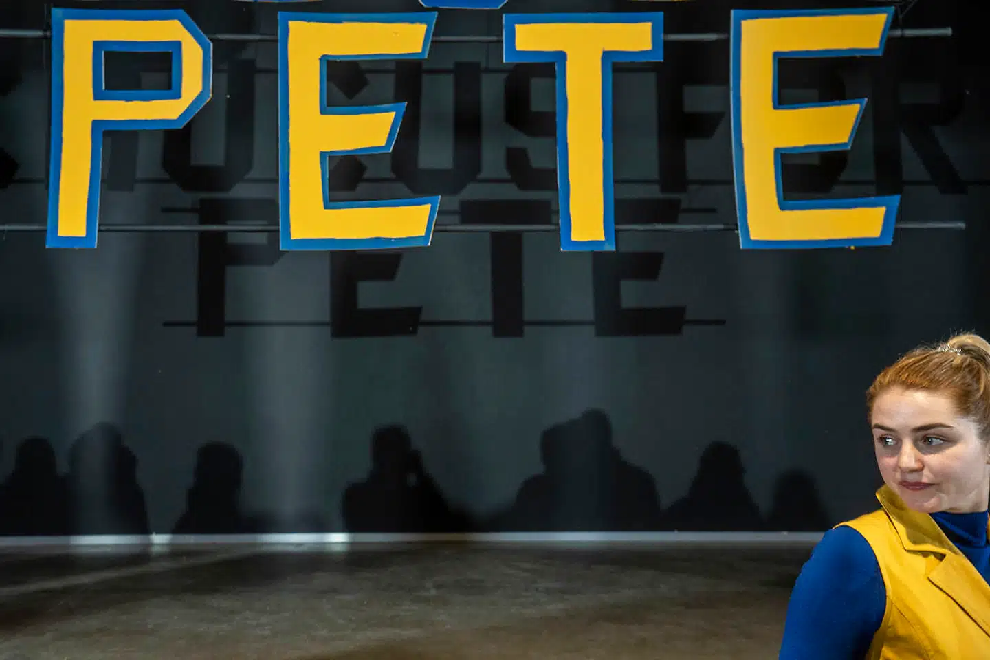 Pete Buttigiegs kampagne markedsfører ofte ham blot som ´Pete´, da mange ikke kan greje udtalen af hans efternavn, der kommer fra hans far, Joseph A. Buttigieg, der i sin tid indvandrede fra Malta. Hans kampagne har dog også lavet T-shirts, hvorpå der står ´Boot-Edge-Edge´ for udtalen af hans særprægede efternavn.