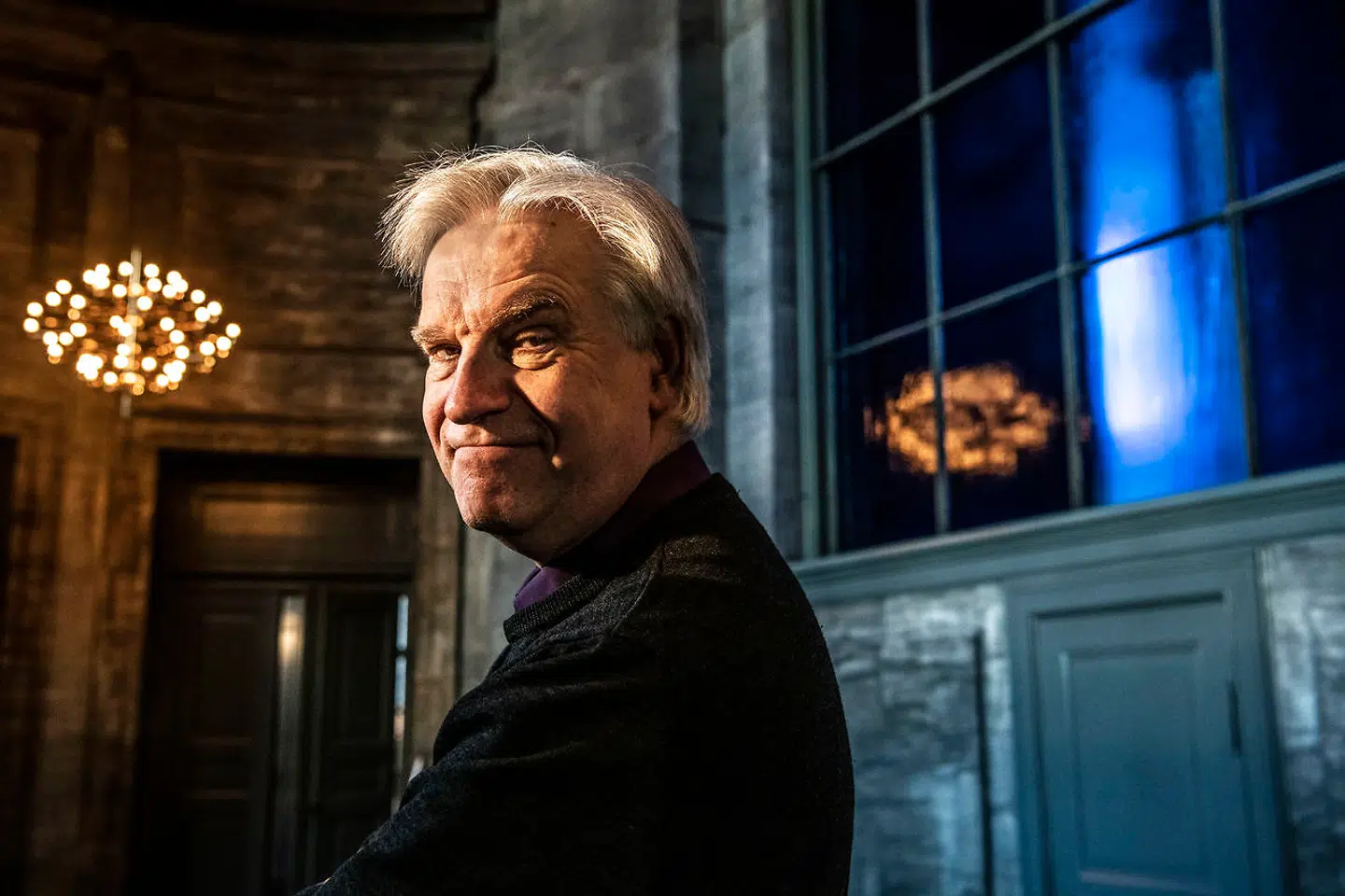 Mikkel Wold var i ti år lektor i sjælesorg ved Folkekirkens Udviklings- og Videnscenter. Som sognepræst i Marmorkirken har han mellem fem og ti sjælesorgssamtaler hver uge med mennesker i livskrise. »Noget af det, jeg kan tilbyde, ligner selvfølgelig det, som psykologer og terapeuter også kan. Men det spiller også en rolle, at det netop er præsten, man taler med,« siger han.