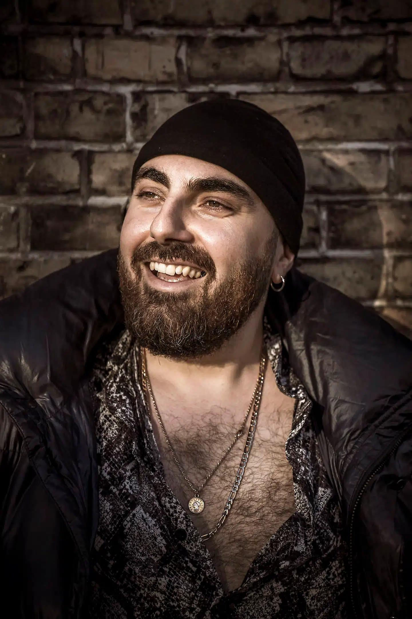 Sargun Oshana, skuespiller og instruktør.